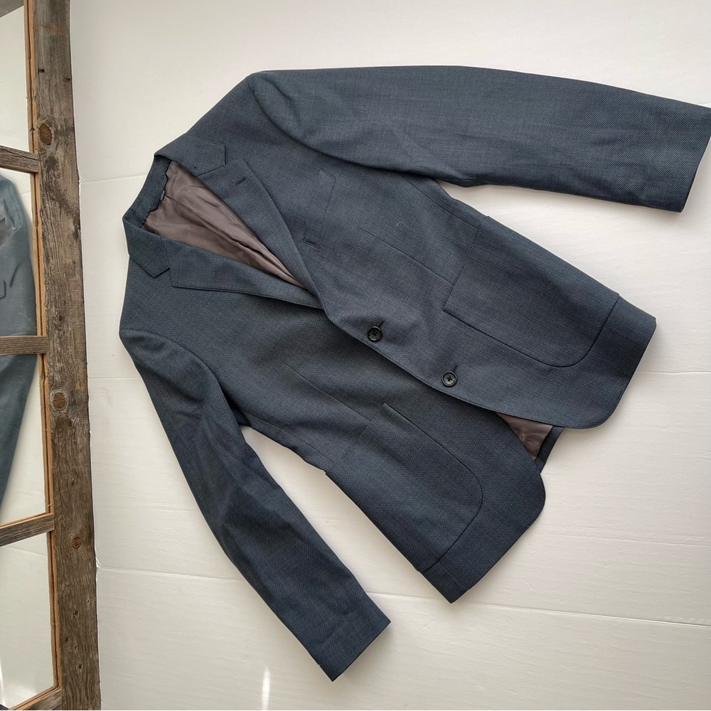 Bonobos Blue  Men Italian 4 Season Wool (99% wool/1% Elastane). Never worn NWOT